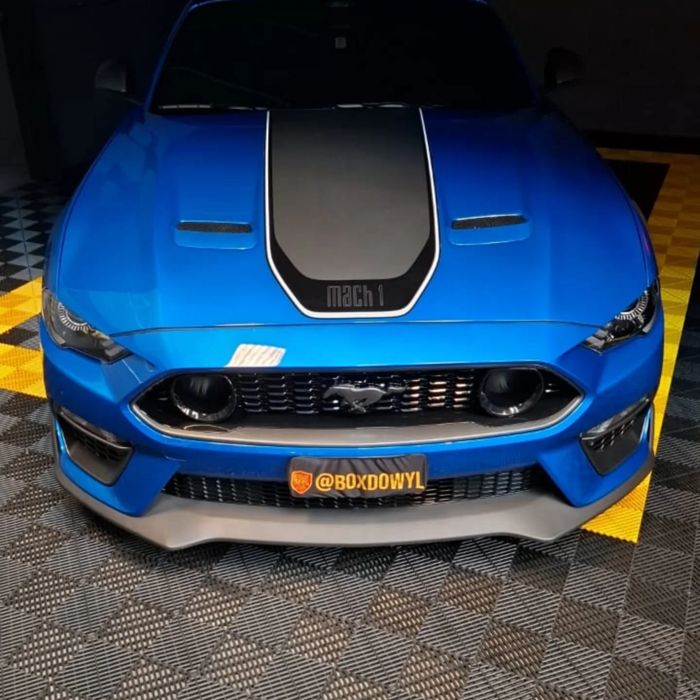 Ford Mustang Mach 1 azul